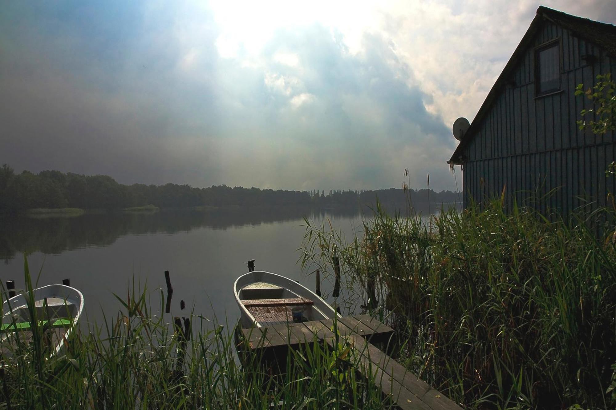 Ferienhaus Am See Perlin ภายนอก รูปภาพ