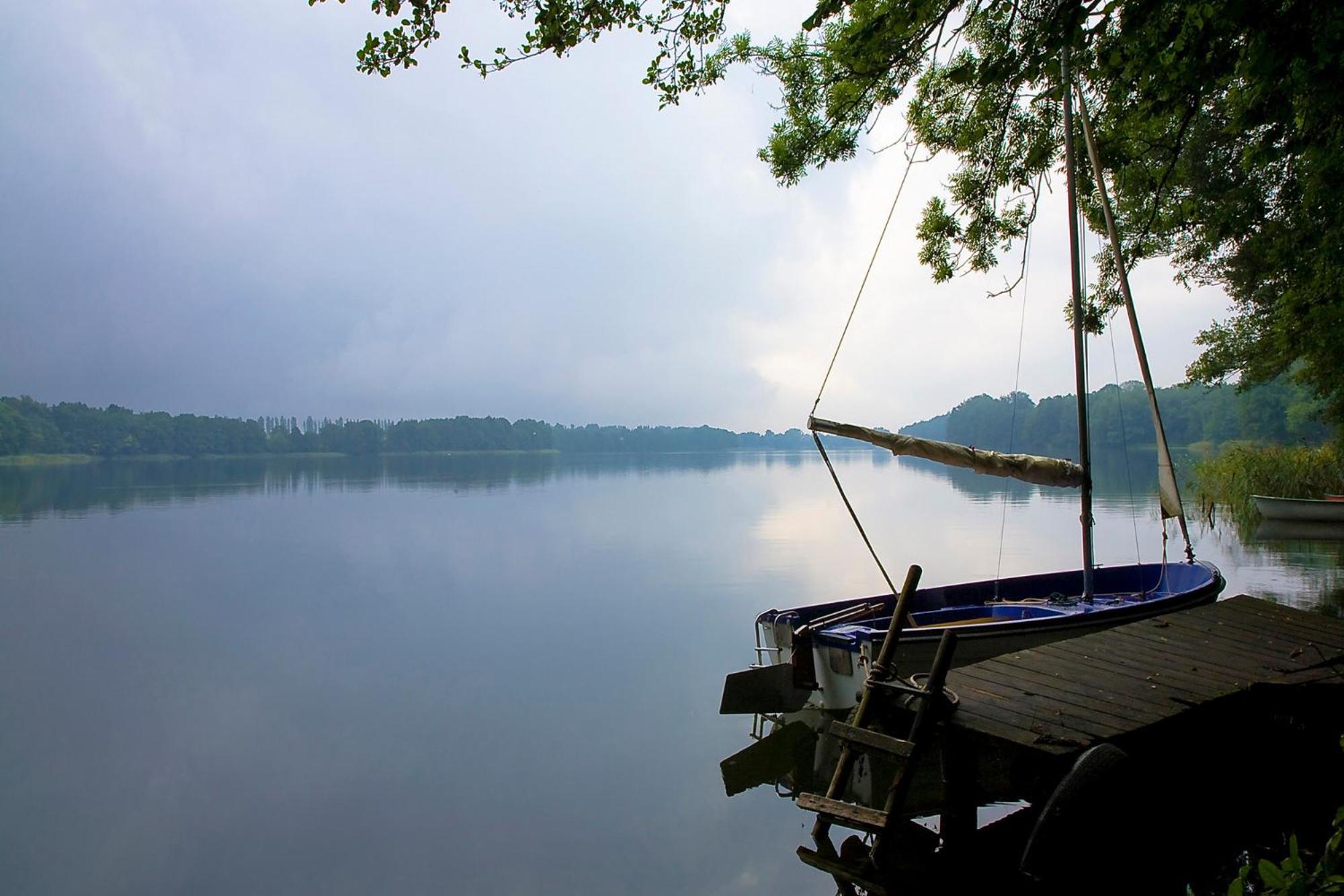 Ferienhaus Am See Perlin ภายนอก รูปภาพ